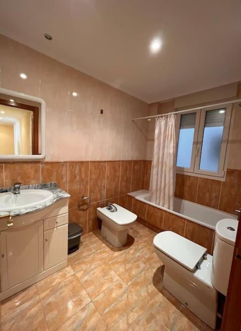 Luminoso Apartamento En El Centro De Foz Ngoại thất bức ảnh