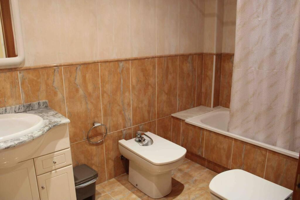 Luminoso Apartamento En El Centro De Foz Ngoại thất bức ảnh